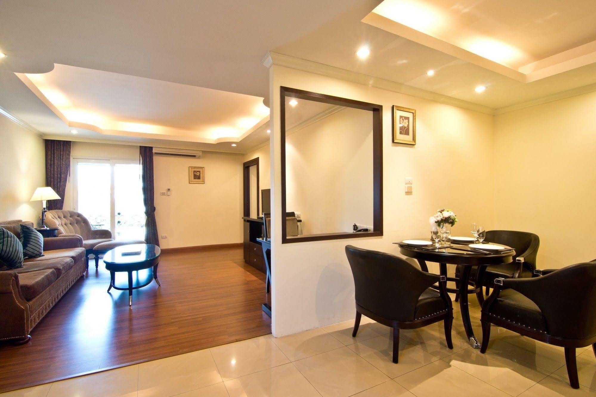 Lk Royal Suite Pattaya Exterior foto