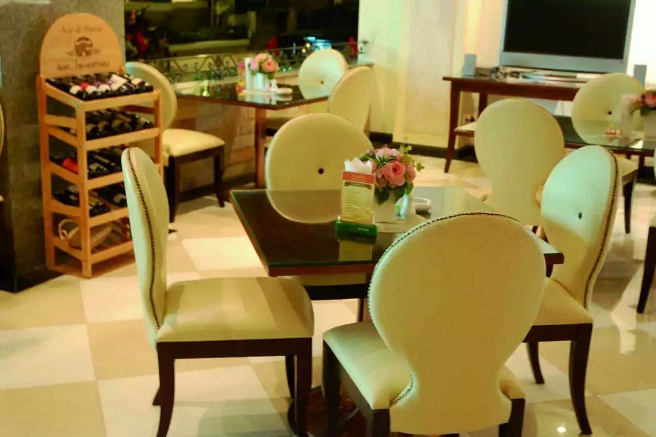Lk Royal Suite Pattaya Exterior foto